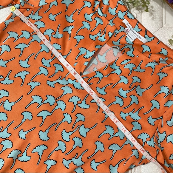 Diane Von Furstenberg Orange Boho Print Sheath Dress size 4 like NEW - Picture 4 of 9